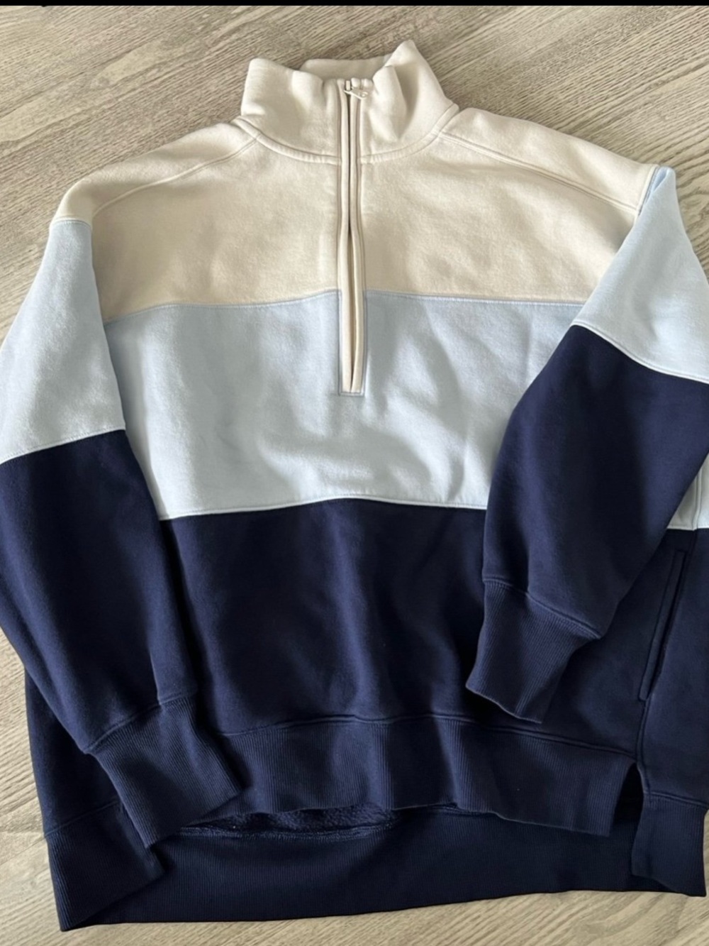 Aerie sweatshirt